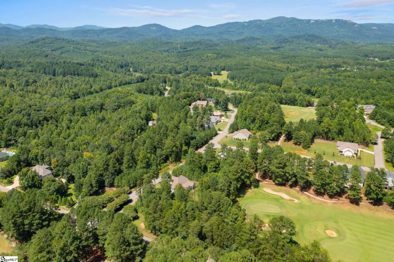 Property image 4 at 2 Signature Drive, Travelers Rest, SC 69690