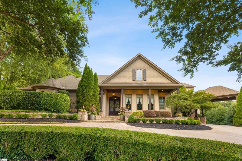 Property image 3 at 305 Chancery Lane, Simpsonville, SC 29681