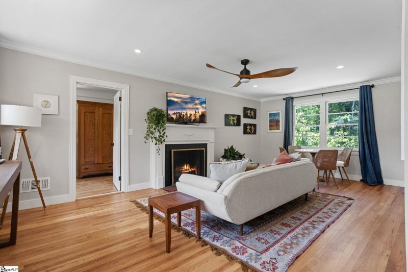 Property image 4 at 210 Holmes Drive, Greenville, SC 29609