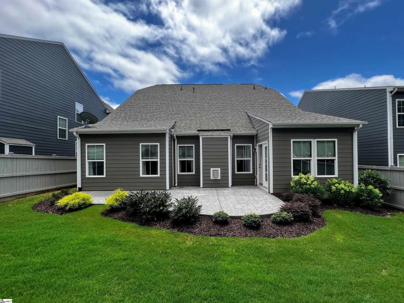 Property image 2 at 140 Belshire Drive, Greer, SC 29650