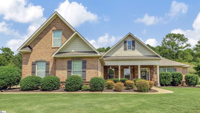 Property image 2 at 211 Vining Crossing, Belton, SC 29627