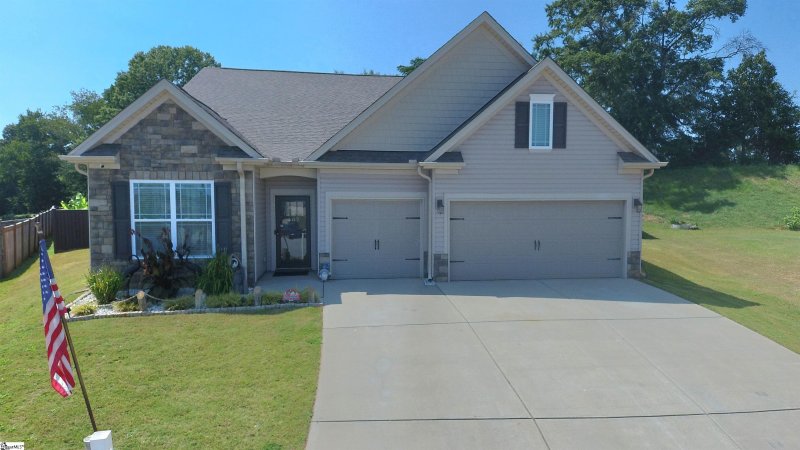 Property image 3 at 407 Willow Grove Way, Anderson, SC 29621
