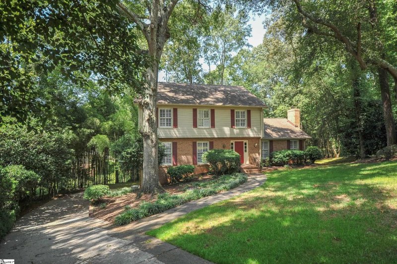 Property image 2 at 304 Middle Brook Court, Greer, SC 29650