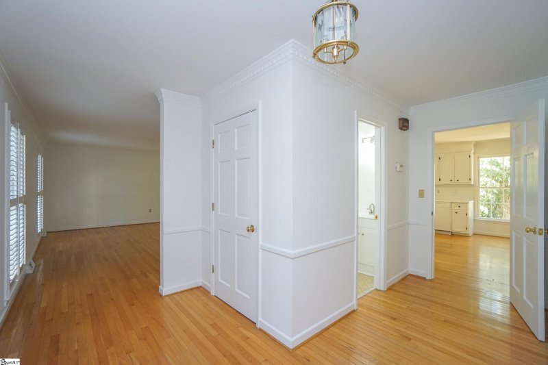 Property image 3 at 304 Middle Brook Court, Greer, SC 29650