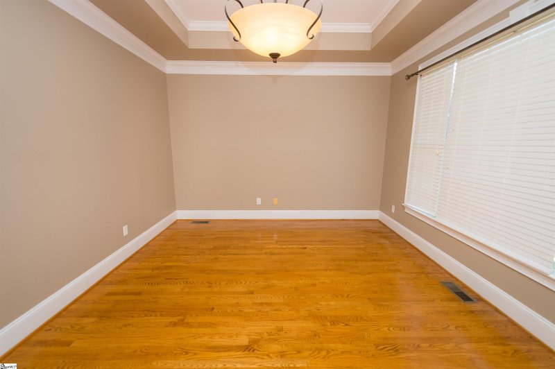 Property image 4 at 341 Kennesaw Court, Spartanburg, SC 29301