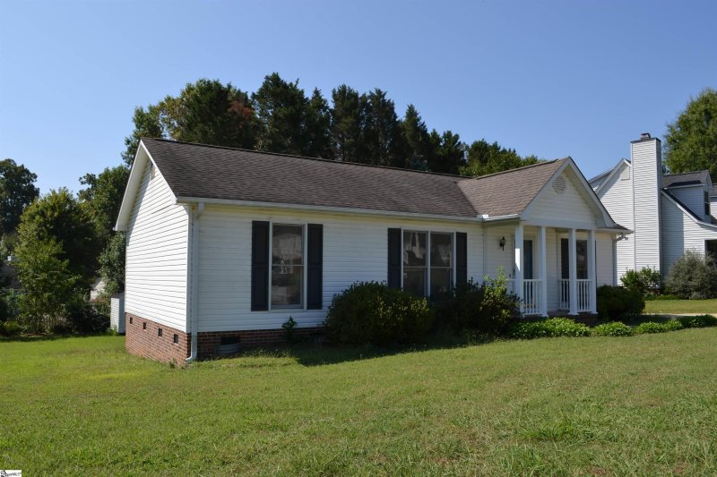 Property image 4 at 426 Timberview Lane, Simpsonville, SC 29681