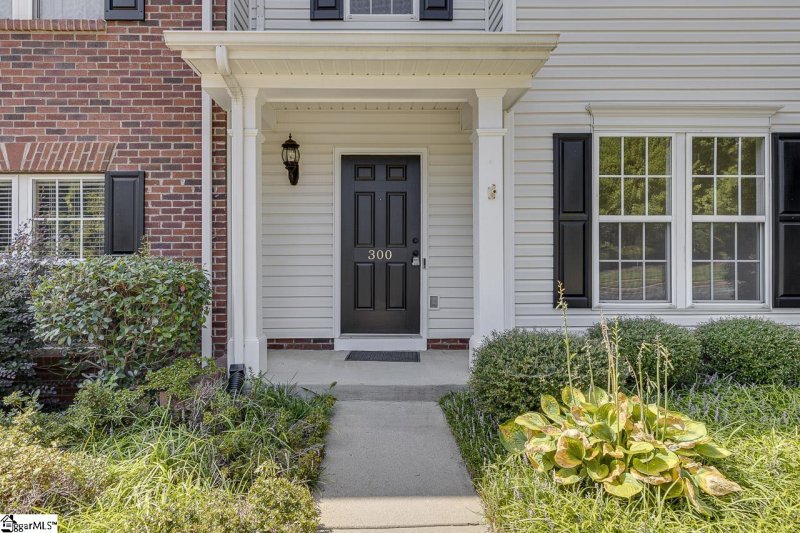 Property image 3 at 300 Moonstone Drive, Mauldin, SC 29662