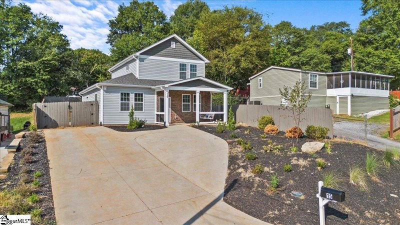 Property image 3 at 15 Blackwood Street, Greenville, SC 29611