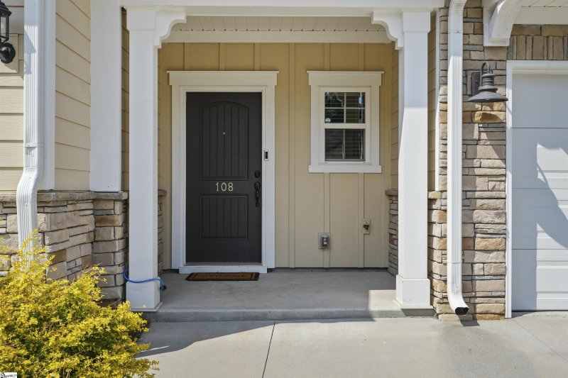 Property image 2 at 108 Pokeberry Way, Greenville, SC 29607