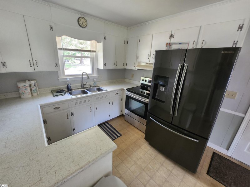 Property image 3 at 112 Bell Drive, Simpsonville, SC 29681