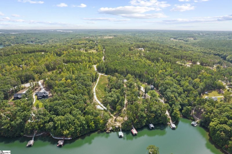 Property image 4 at 73 River Cove Drive, Seneca, SC 29672