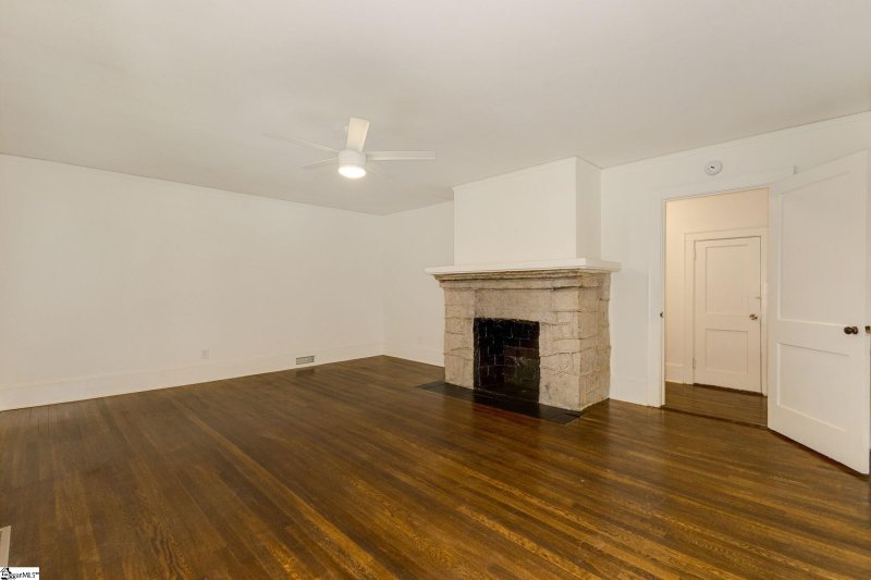 Property image 3 at 208 Brookside Road, Spartanburg, SC 29301