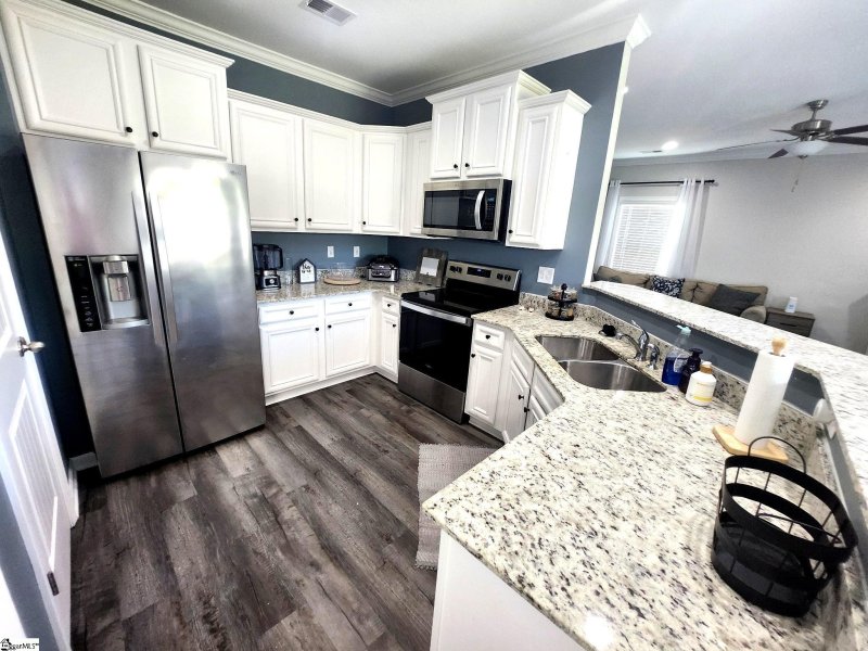 Property image 4 of 634 Grantleigh Drive in Wilson Farms, Duncan, SC 29334