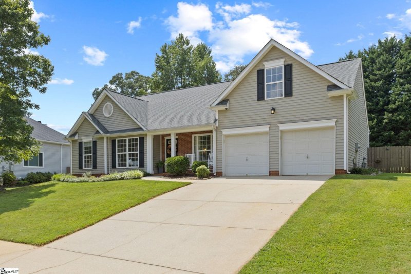 Property image 2 at 105 Northcliff Way, Greenville, SC 29617