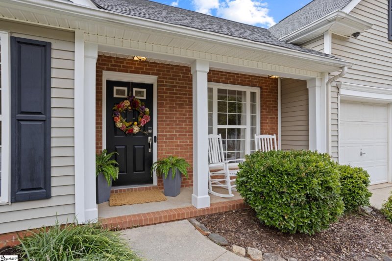 Property image 3 at 105 Northcliff Way, Greenville, SC 29617