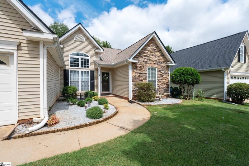 Property image 2 at 206 Teaticket Court, Simpsonville, SC 29681-5790