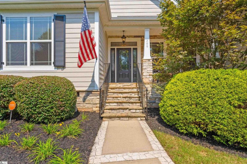 Property image 3 at 209 Watkins Farm Drive, Greer, SC 29651