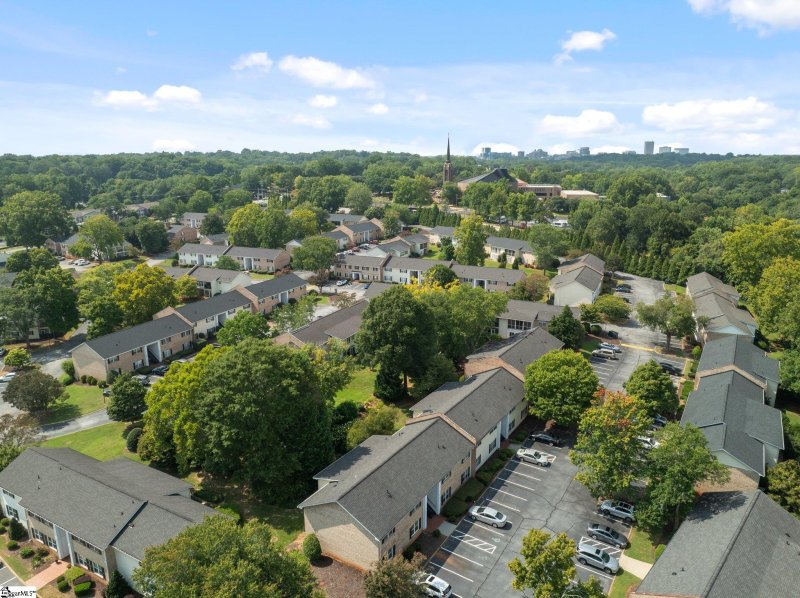 Property image 4 at 925 Cleveland Street, Greenville, SC 29601
