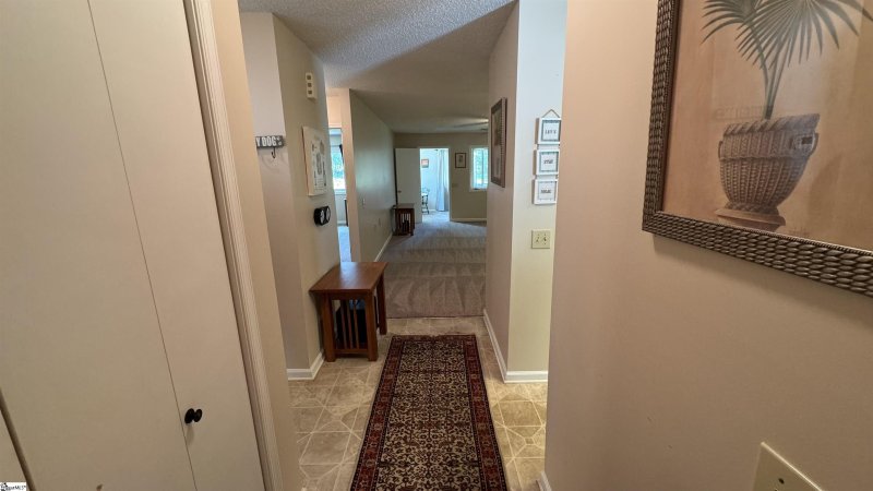 Property image 3 at 207 Lakeside Circle, Greenville, SC 29615