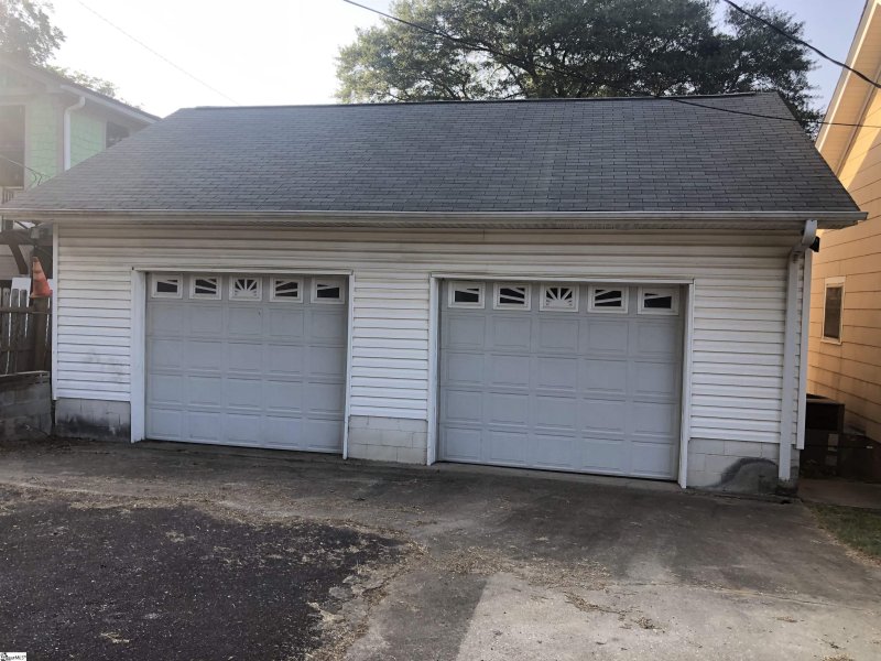 Property image 2 at 4 25th Street, Greer, SC 29651