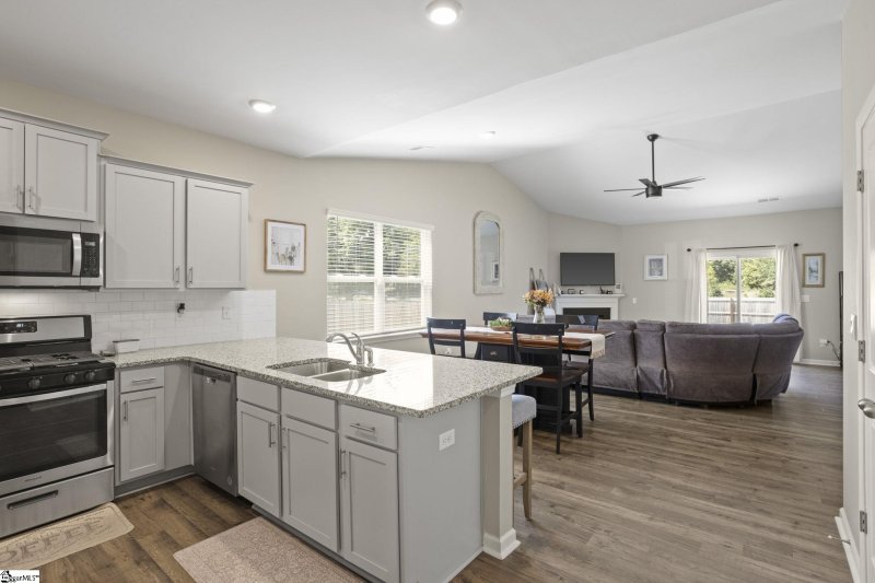 Property image 4 at 106 Slateford Circle, Piedmont, SC 29673-8087