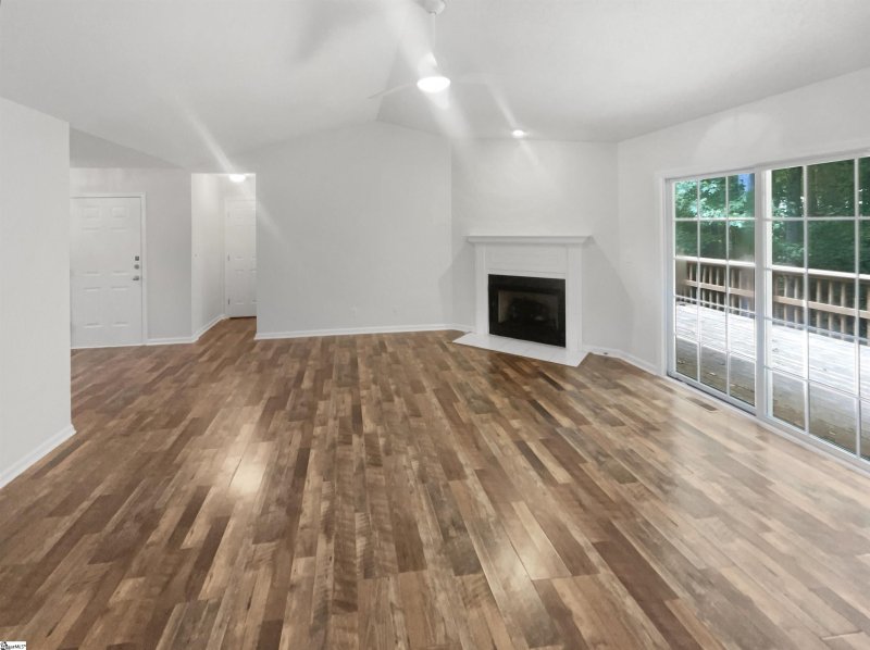 Property image 3 at 515 Waxford Way, Simpsonville, SC 29681