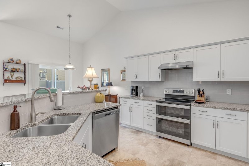 Property image 4 at 24 Merrymount Drive, Simpsonville, SC 29681