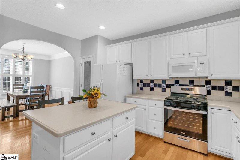 Property image 5 at 311 Surrywood Drive, Greenville, SC 29607