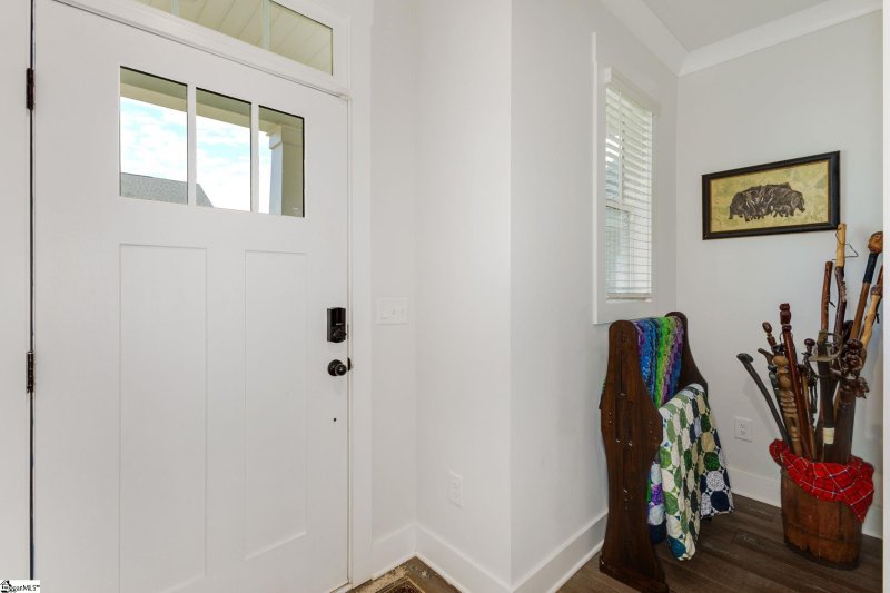 Property image 4 of 36 Elmsley Road in Hollingsworth Park, Greenville, SC 29607