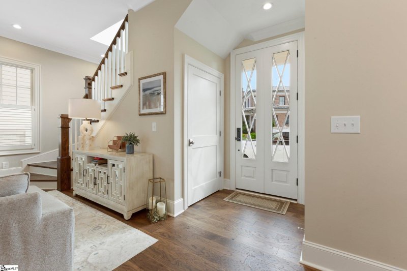 Property image 2 at 4 Margaretta Drive, Greenville, SC 29615