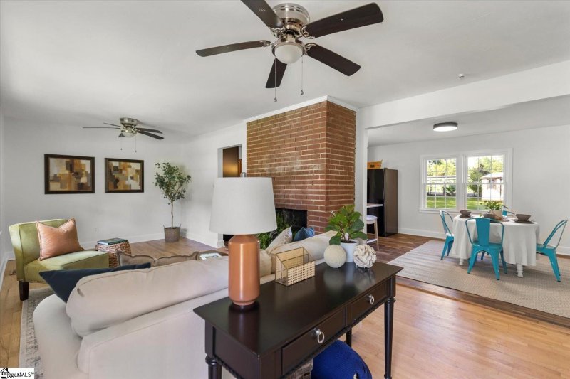 Property image 2 at 201 Lanewood Drive, Greenville, SC 29607