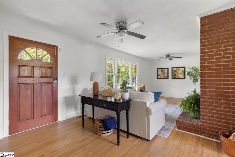 Property image 3 at 201 Lanewood Drive, Greenville, SC 29607