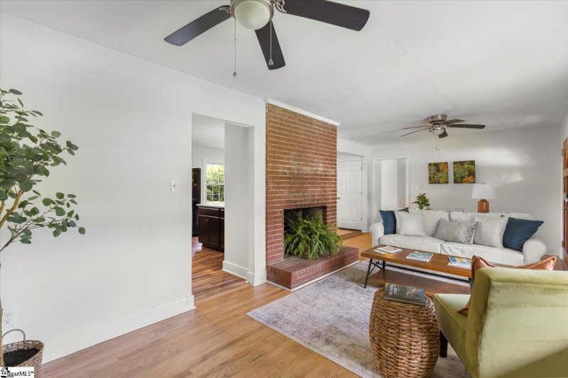 Property image 4 at 201 Lanewood Drive, Greenville, SC 29607