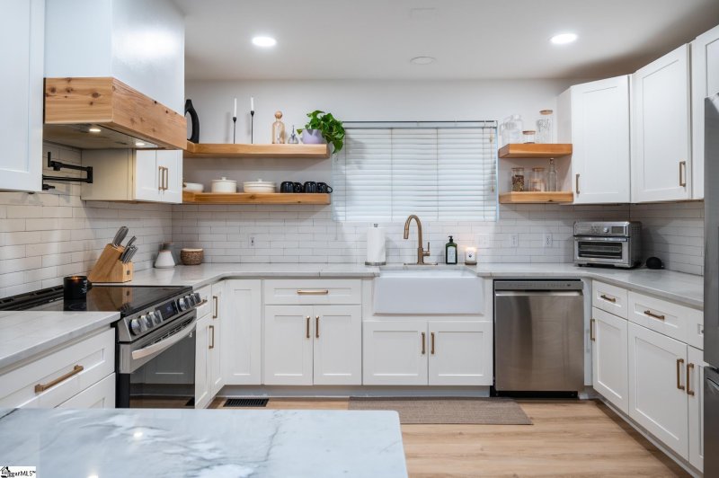 Property image 5 at 201 Riverview Drive, Greenville, SC 29611