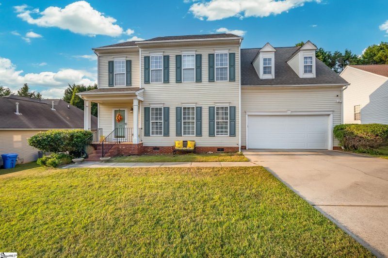 Property image 2 of 815 Laurel Meadows Parkway in Laurel Meadows, Greenville, SC 29607