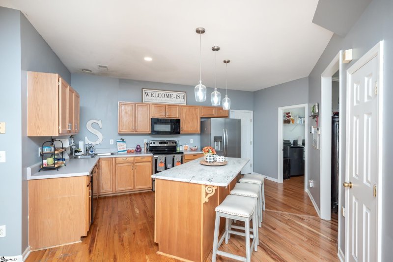 Property image 5 of 815 Laurel Meadows Parkway in Laurel Meadows, Greenville, SC 29607