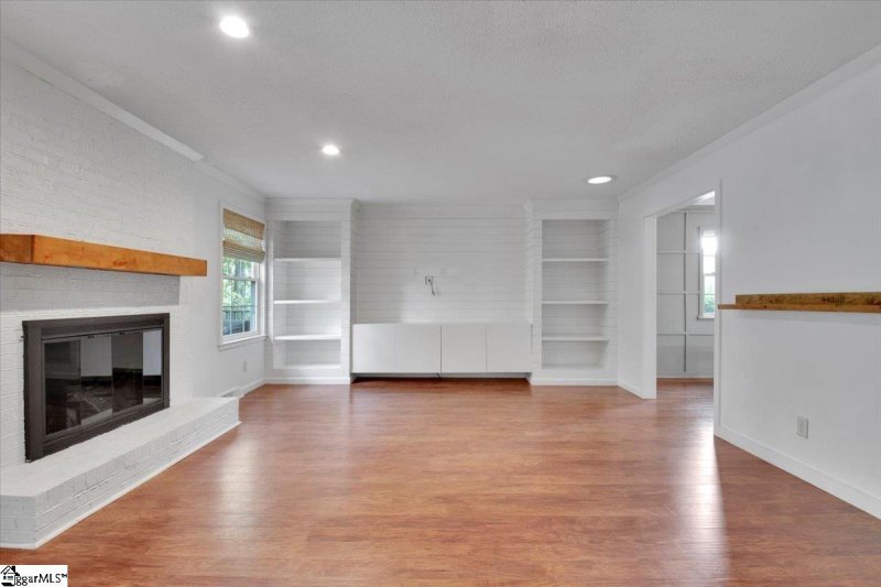 Property image 3 at 111 Trenton Lane, Greer, SC 29650