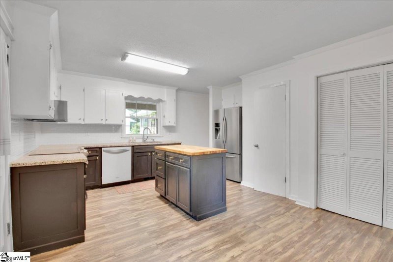 Property image 5 at 111 Trenton Lane, Greer, SC 29650