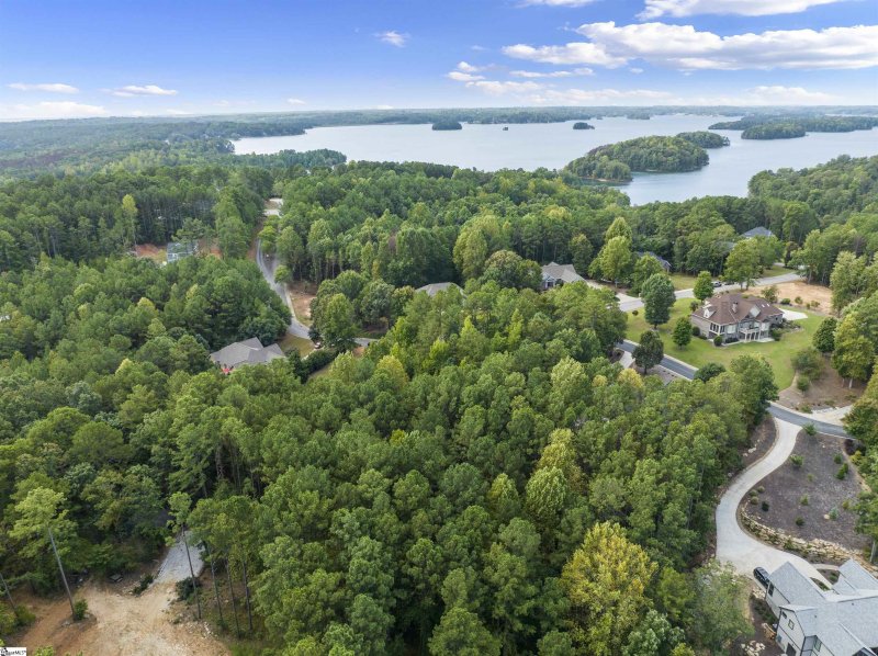 Property image 3 at 0 E Waterford Drive, Seneca, SC 29672