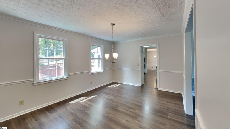 Property image 2 at 608 N Almond Drive, Simpsonville, SC 29861