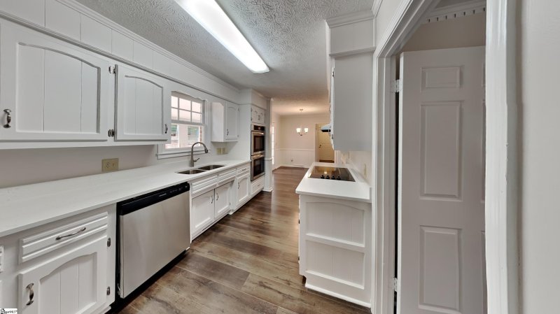 Property image 5 at 608 N Almond Drive, Simpsonville, SC 29861