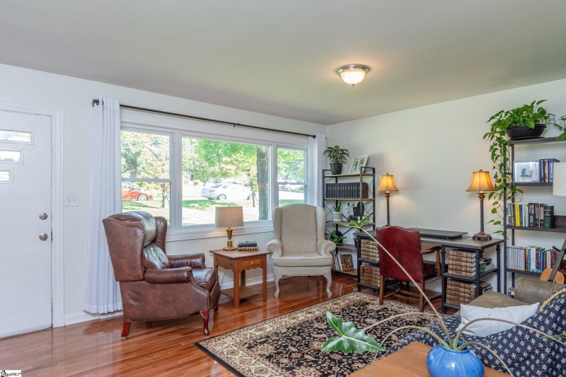 Property image 2 at 204 Hillside Drive, Greer, SC 29651