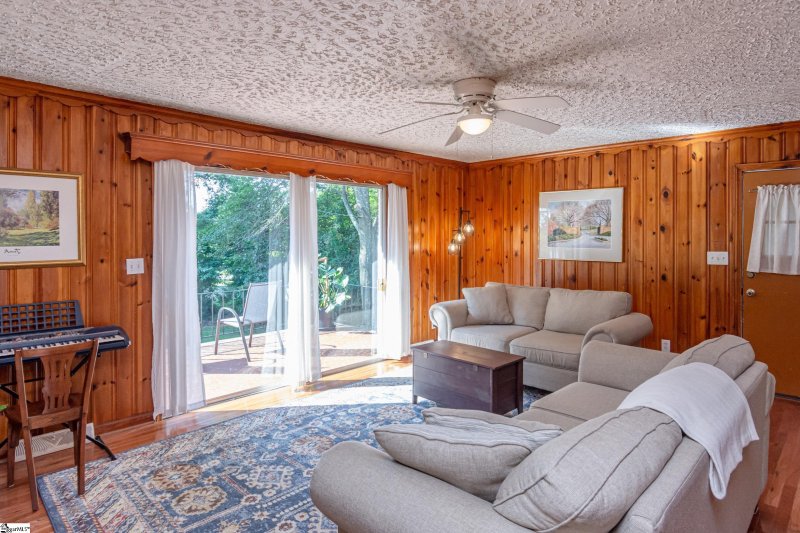 Property image 4 at 204 Hillside Drive, Greer, SC 29651