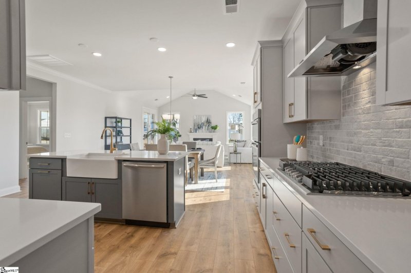 Property image 5 at 111 Bucklick Creek Court, Simpsonville, SC 29680