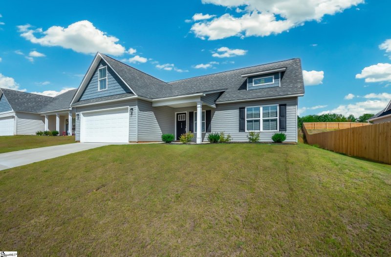 Property image 2 at 115 Megan Court, Piedmont, SC 29673