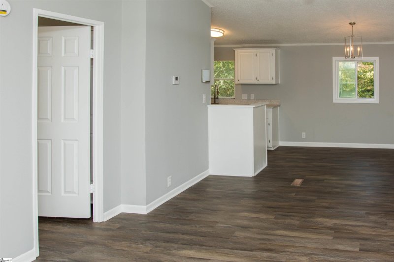 Property image 5 at 198 Old Farrs Bridge Road, Greenville, SC 29611