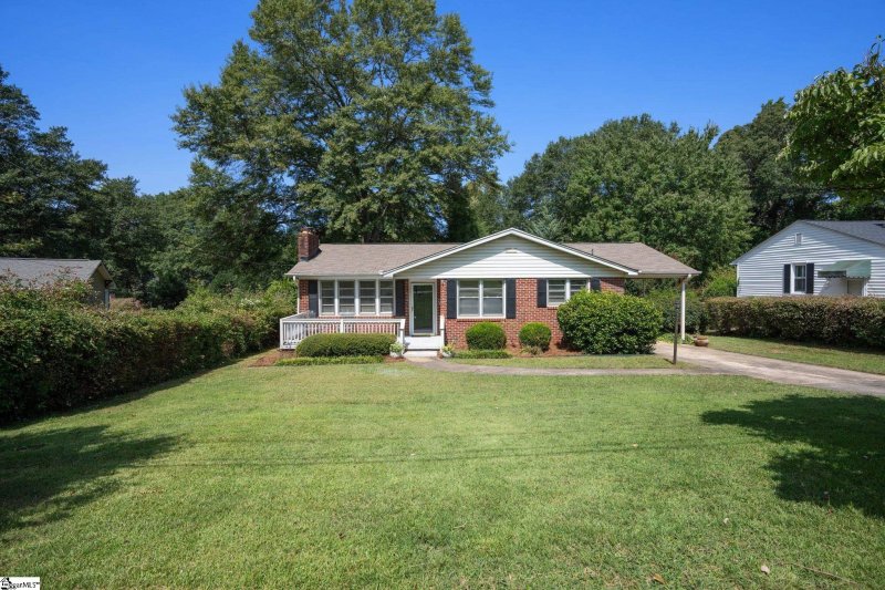 Property image 2 at 34 Sir Abbott Street, Greenville, SC 29607