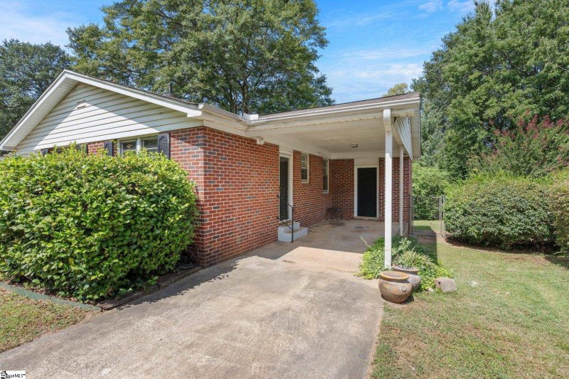 Property image 4 at 34 Sir Abbott Street, Greenville, SC 29607