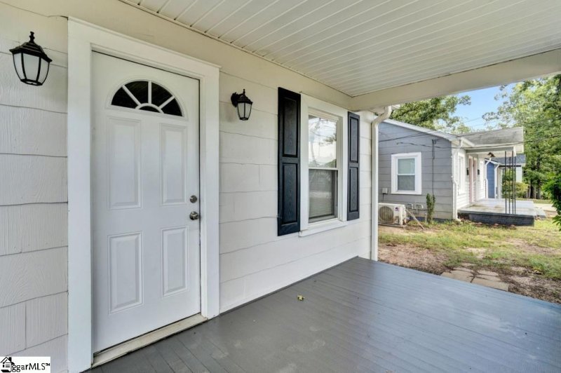 Property image 3 at 14 Crystal Avenue, Greenville, SC 29605