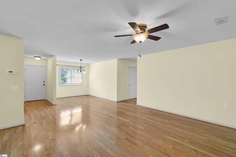 Property image 4 at 20 Woodtrace Circle, Greenville, SC 29615